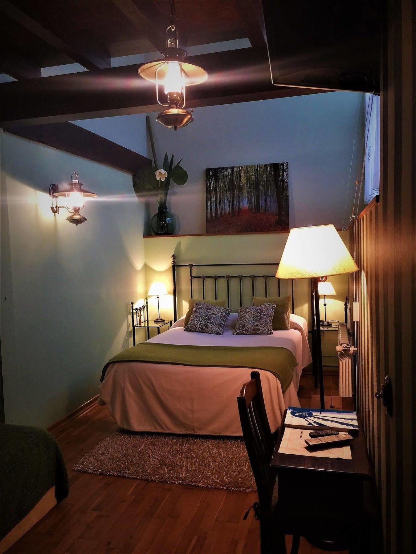 Os Tres Teixos Hotel Adelan Ngoại thất bức ảnh